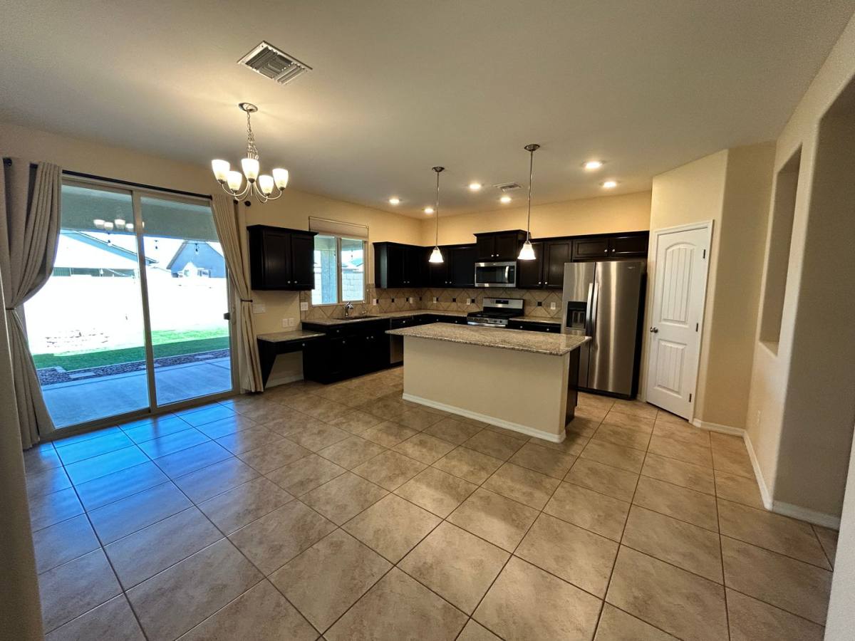 6706 E 35 Rd, Yuma, AZ 85365 - House for Rent - Image 7