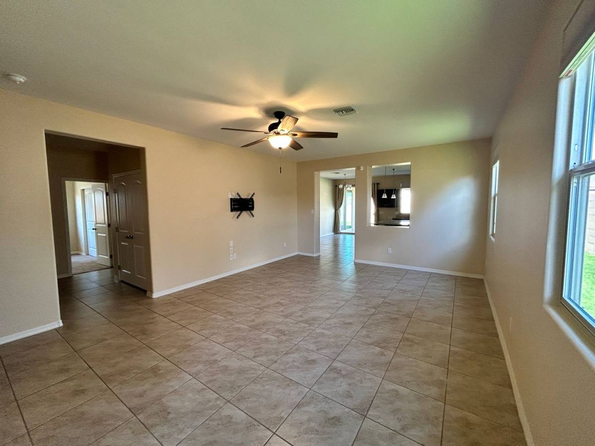 6706 E 35 Rd, Yuma, AZ 85365 - House for Rent - Image 3