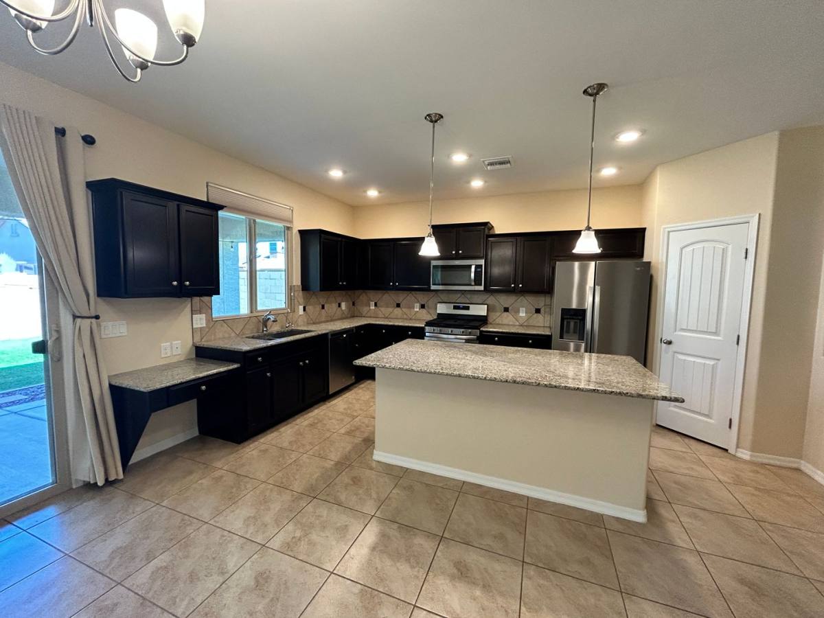 6706 E 35 Rd, Yuma, AZ 85365 - House for Rent - Image 5