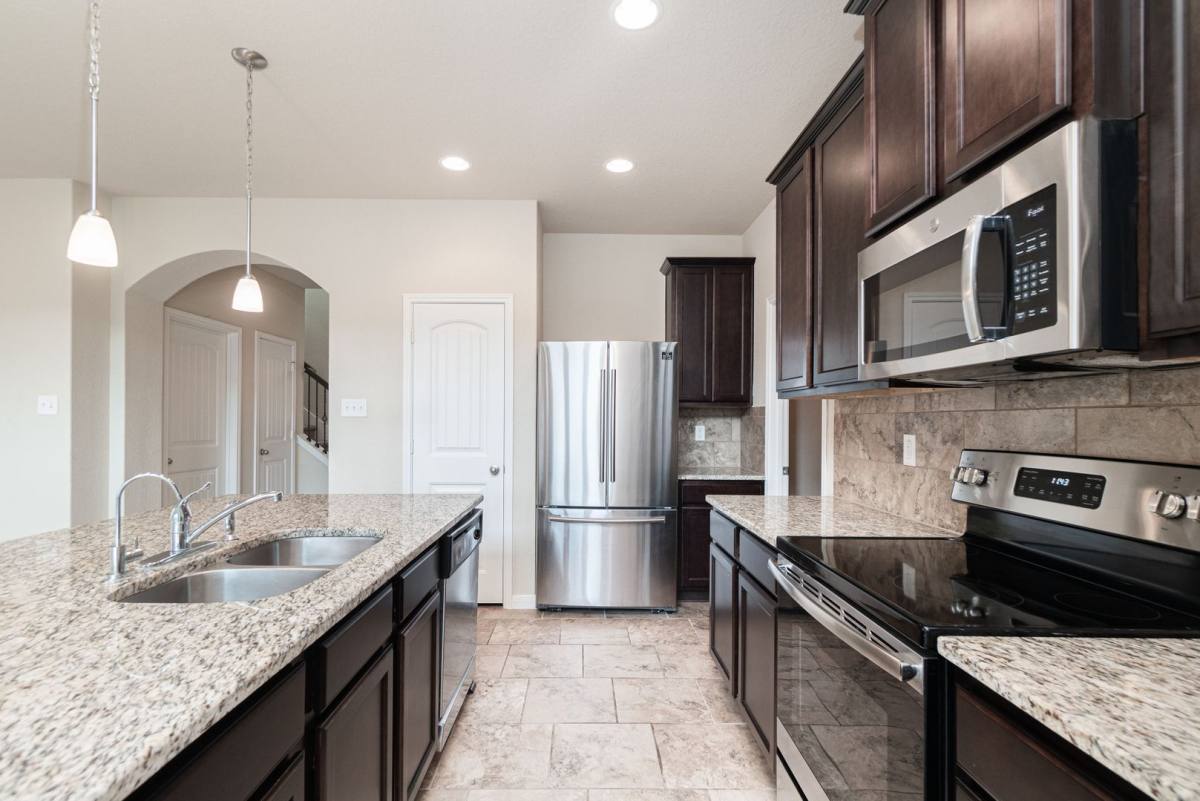 11323 Simply Spot, San Antonio, TX 78245 - House for Rent - Image 4
