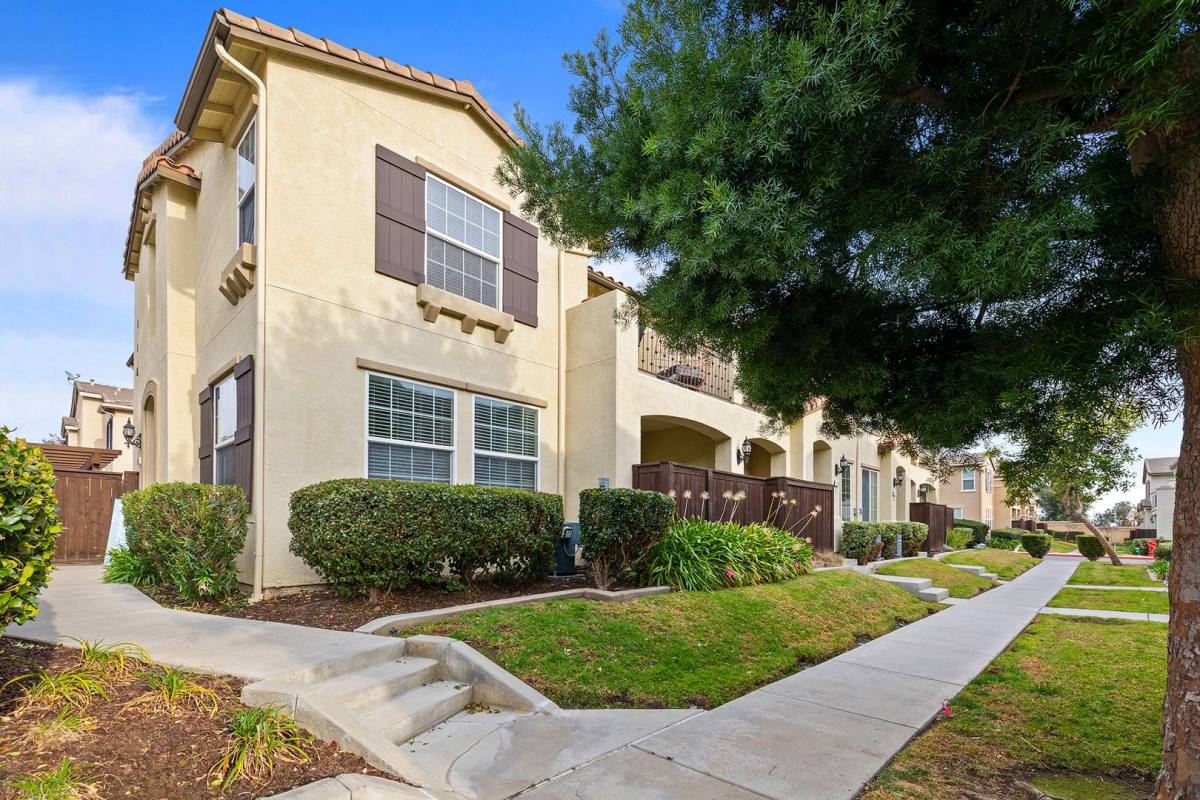 Condo for rent at 41945 Davenport Way #D, Murrieta, CA 92563