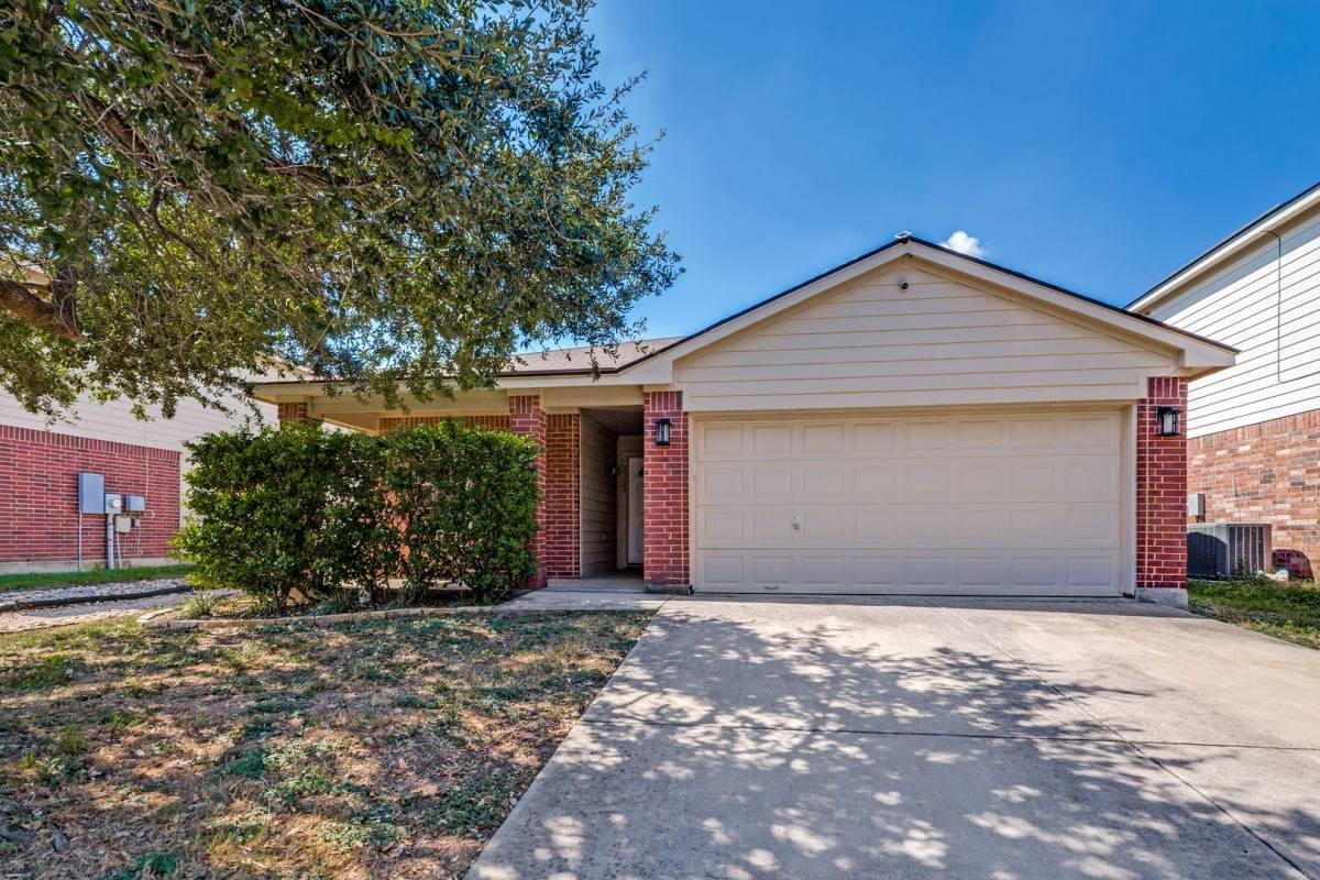 3727 Fiesta Trail, San Antonio, TX 78245 - House for Rent - Image 2
