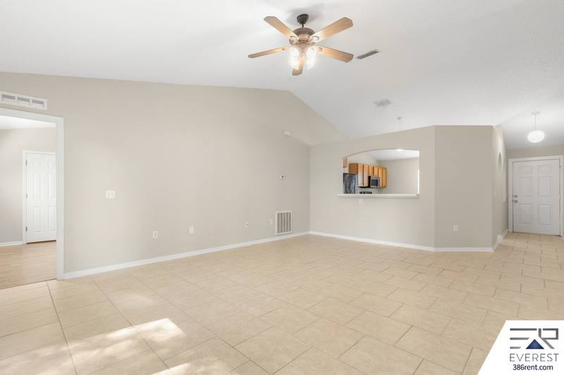 5 Lancelot Dr, Palm Coast, FL 32137 - House for Rent - Image 7