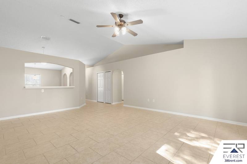 5 Lancelot Dr, Palm Coast, FL 32137 - House for Rent - Image 8