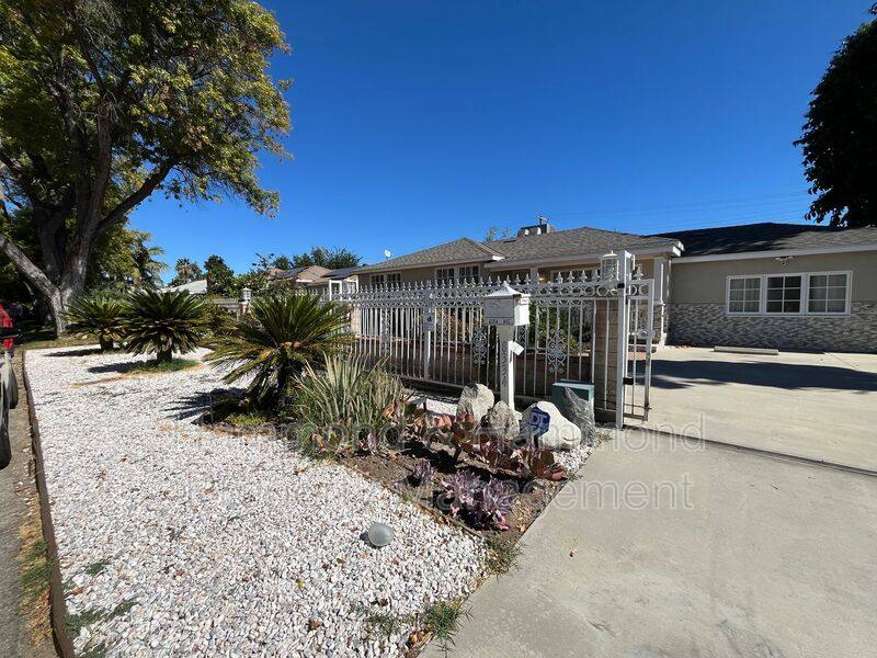 8334 Aura Ave, Northridge, CA 91324 - House for Rent - Image 2