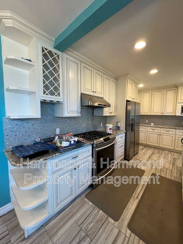 8334 Aura Ave, Northridge, CA 91324 - House for Rent - Image 7