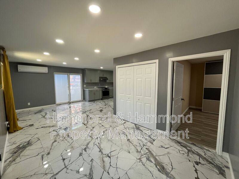 8334 1/2 Aura Ave, Northridge, CA 91324 - House for Rent - Image 3