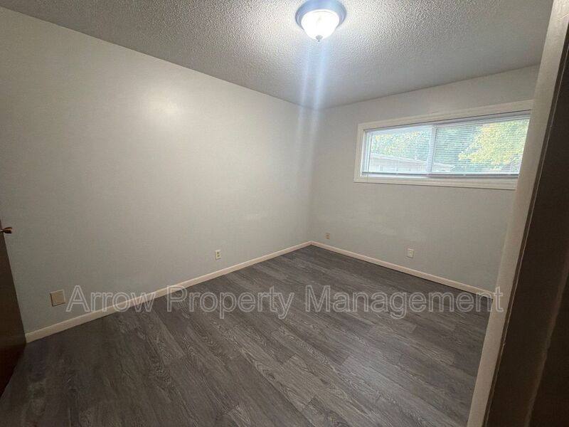 650 E 12th St #A105, York, NE 68467 - Apartment for Rent - Image 6