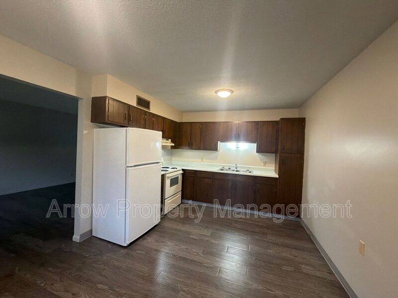 650 E 12th St #A105, York, NE 68467 - Apartment for Rent - Image 4