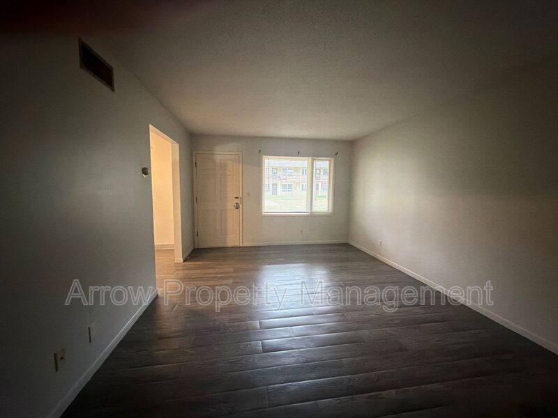 650 E 12th St #A105, York, NE 68467 - Apartment for Rent - Image 3