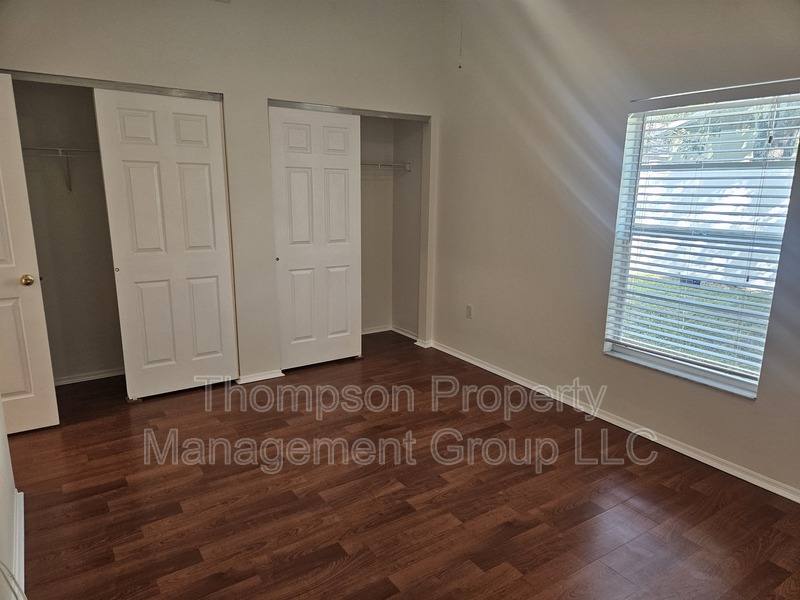 8512 N Hyaleah Rd, Tampa, FL 33617 - Townhouse for Rent - Image 9