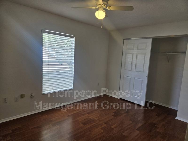 8512 N Hyaleah Rd, Tampa, FL 33617 - Townhouse for Rent - Image 8