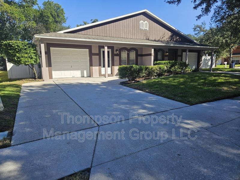 8512 N Hyaleah Rd, Tampa, FL 33617 - Townhouse for Rent