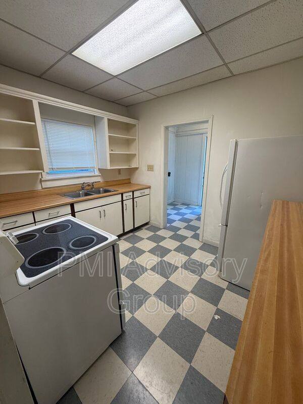 1400 SW 6th St #1, Topeka, KS 66606 - Apartment for Rent - Image 4
