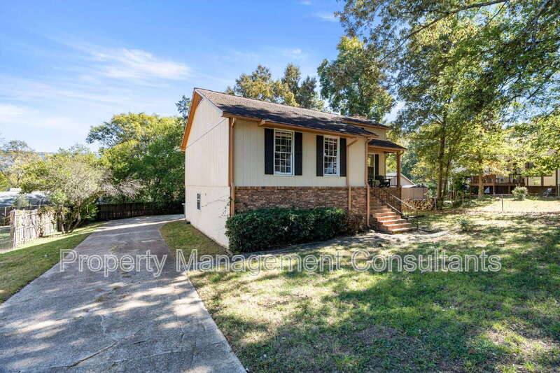 House for rent at 13115 Chaney Thompson Rd SE, Huntsville, AL 35803