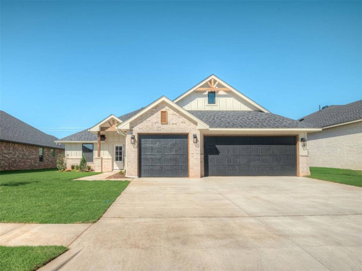 House for rent at 5101 Misty Wood Lane, Mustang, OK 73064