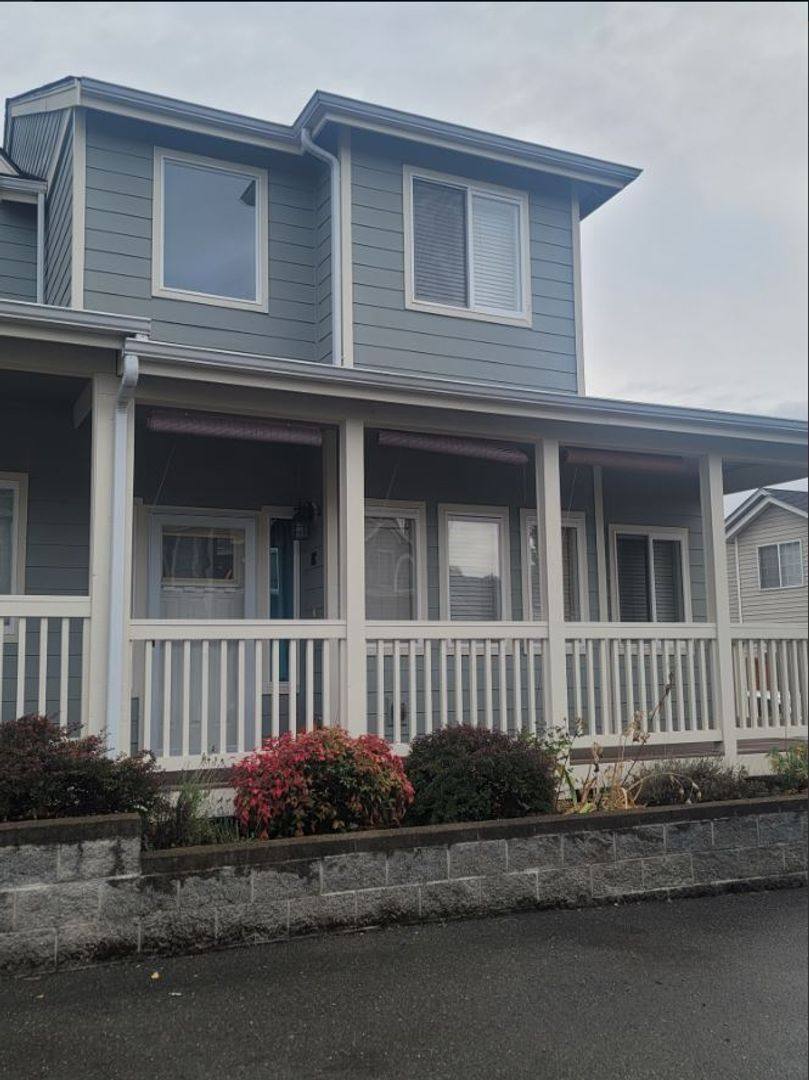 Townhouse for rent at 2738 Diamond St #E, Milton, WA 98354