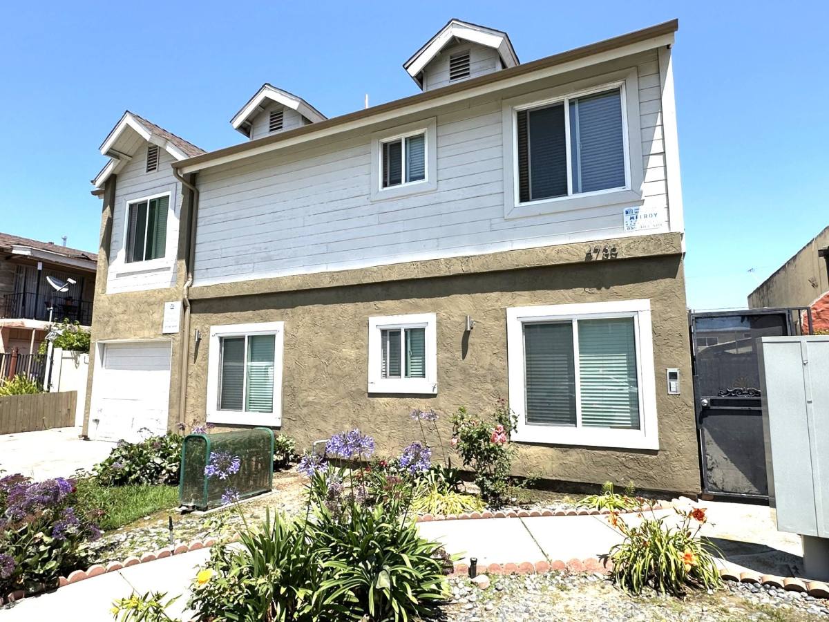 Apartment for rent at 4735 Bancroft, San Diego, CA 92116