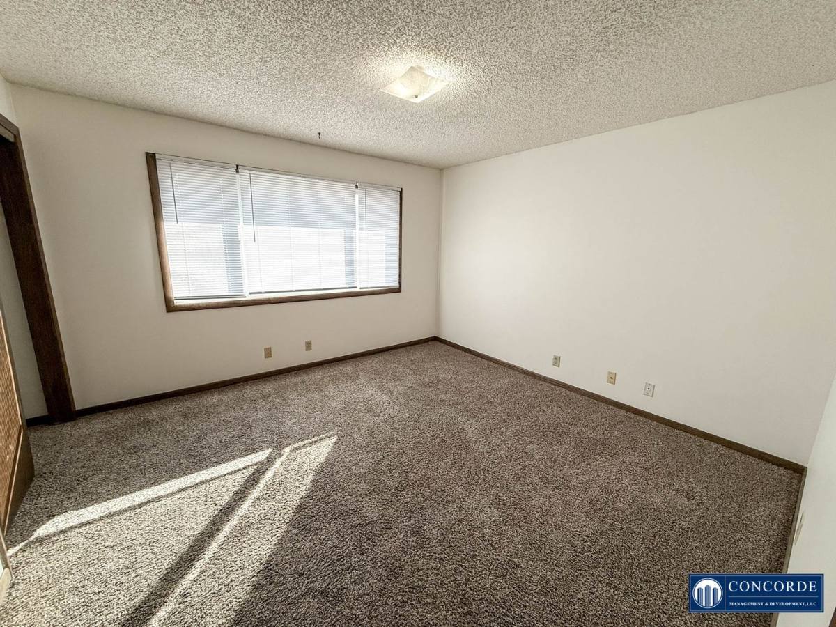 1641 Sumner St, Lincoln, NE 68502 - Apartment for Rent - Image 4