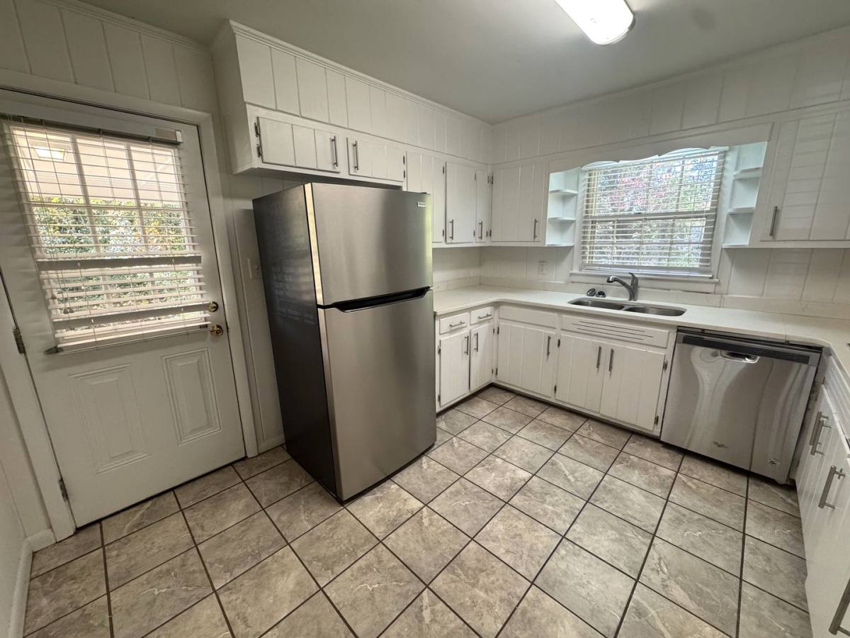 150 Pineview Dr, Athens, GA 30605 - House for Rent - Image 9