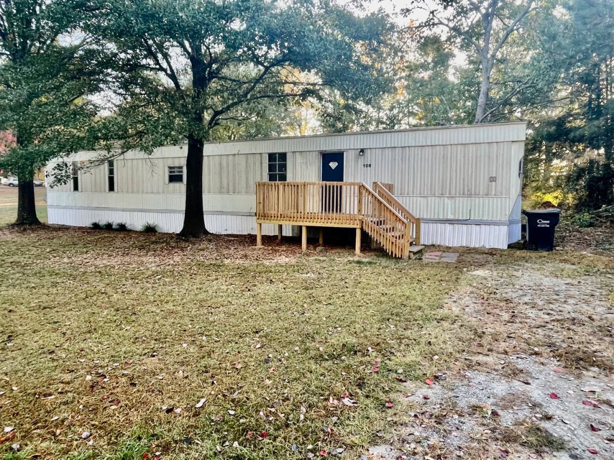 108 Canipe Rd, Dallas, NC 28034 - House for Rent - Image 1