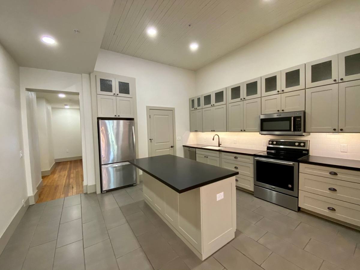 104 W Nolte #C, Seguin, TX 78155 - Apartment for Rent - Image 4