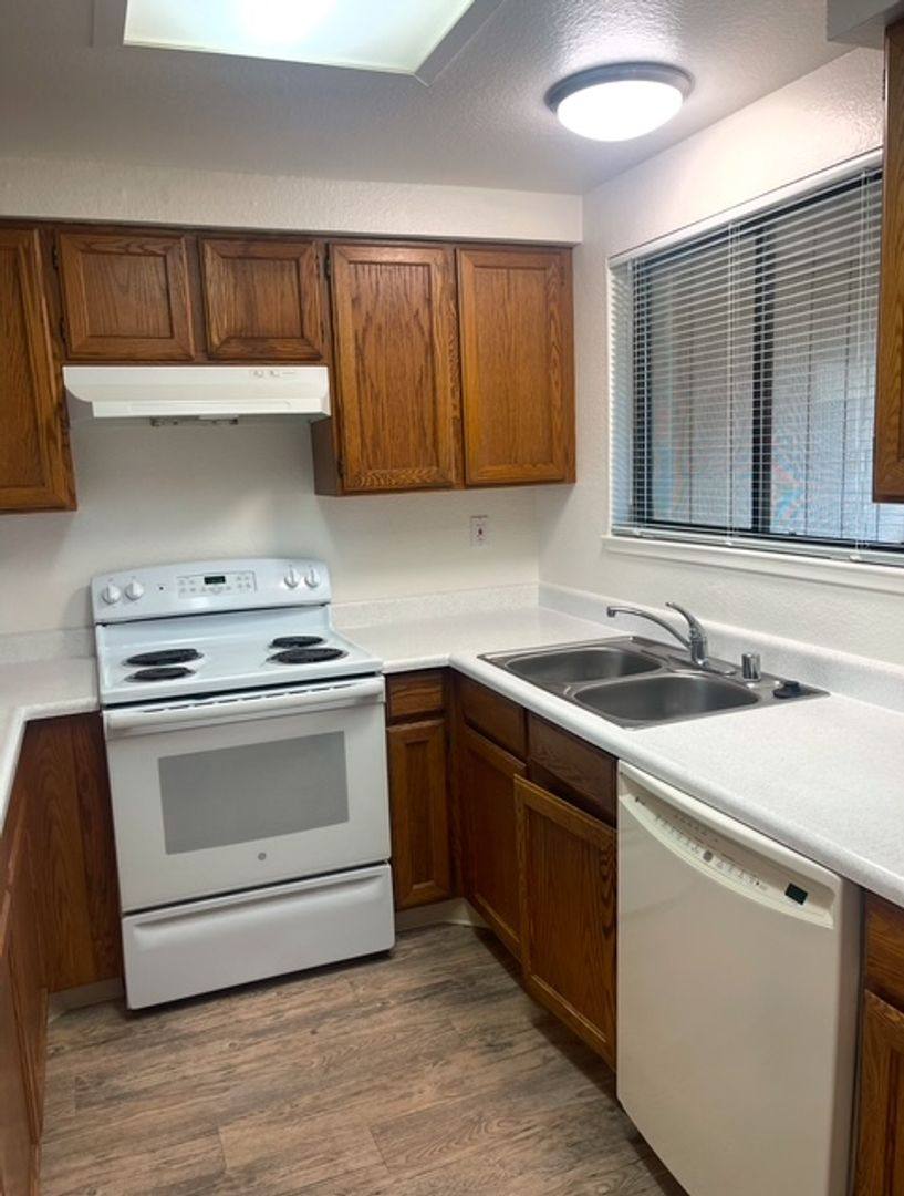 Twin Creek Commons, 720 Sunrise Ave, Roseville, CA 95661 - Apartment for Rent - Image 7