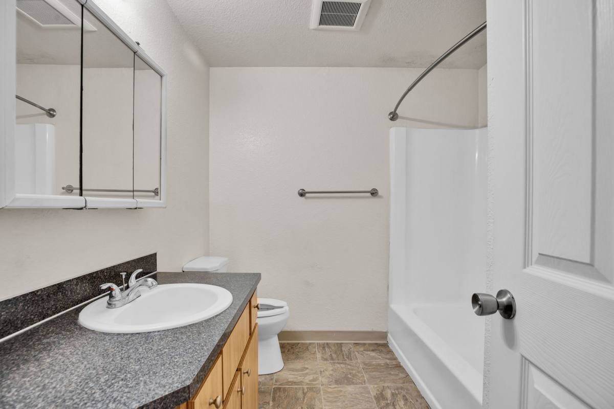 Carlton Square, 298 Triple Tree Circle N, Keizer, OR 97303 - Apartment for Rent - Image 9