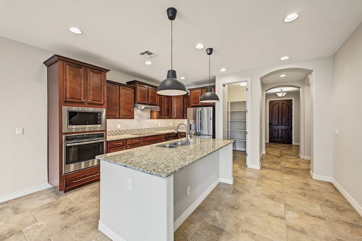 137 E Canyon Way, Chandler, AZ 85249 - House for Rent - Image 10