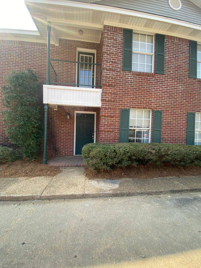 Apartment for rent at 307 Carver Dr, Starkville, MS 39759
