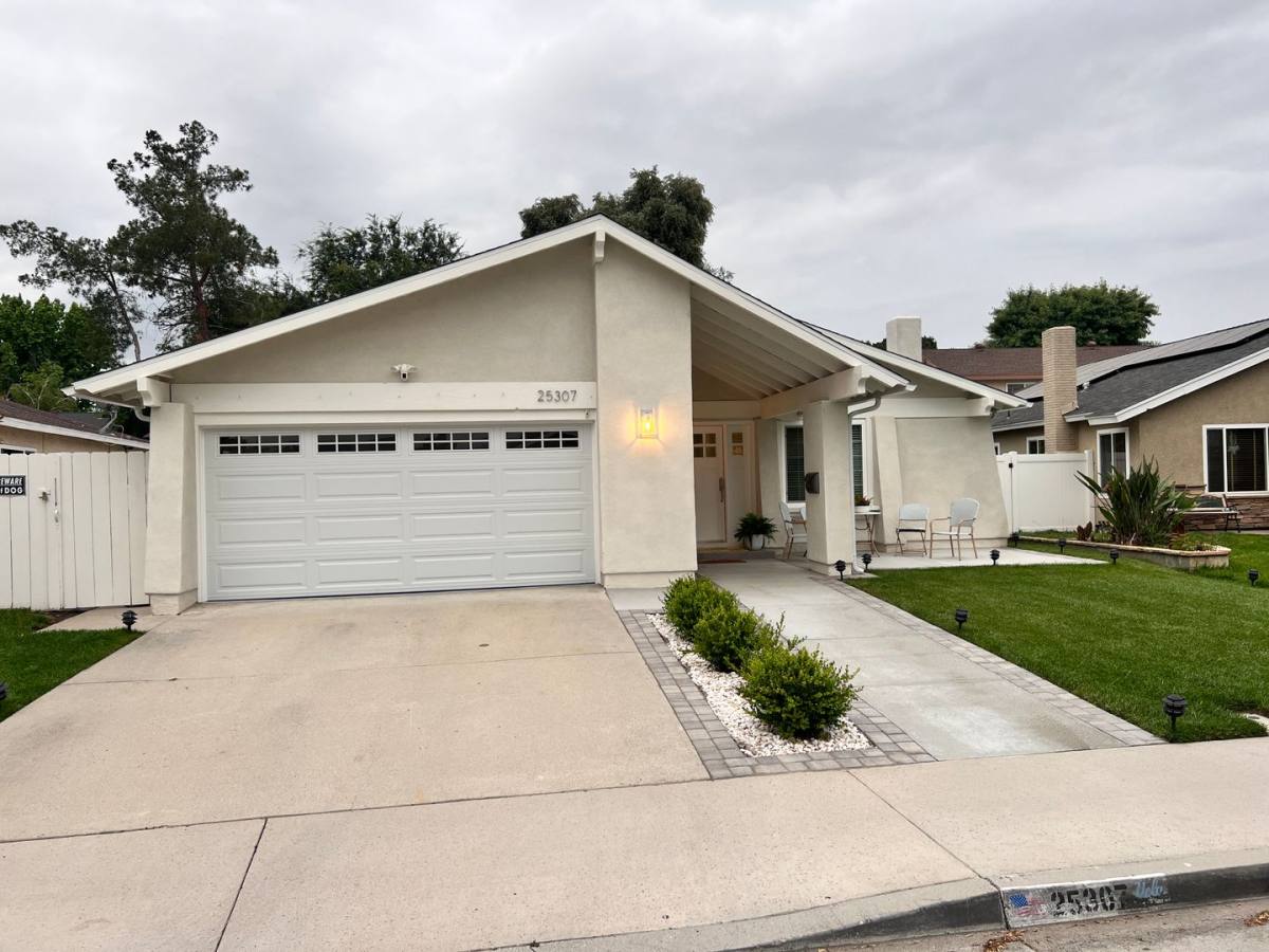 House for rent at 25307 Via Oriol, Valencia, CA 91355