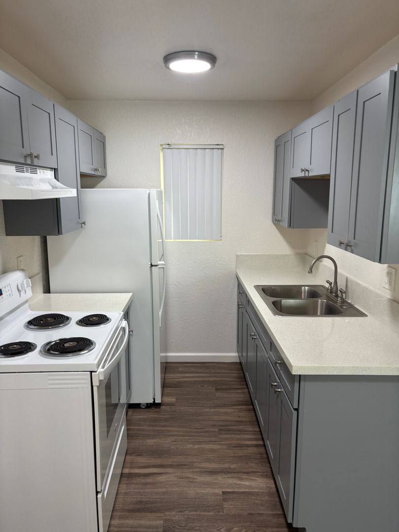 3117 Valle Ave #10, San Diego, CA 92113 - Apartment for Rent - Image 2
