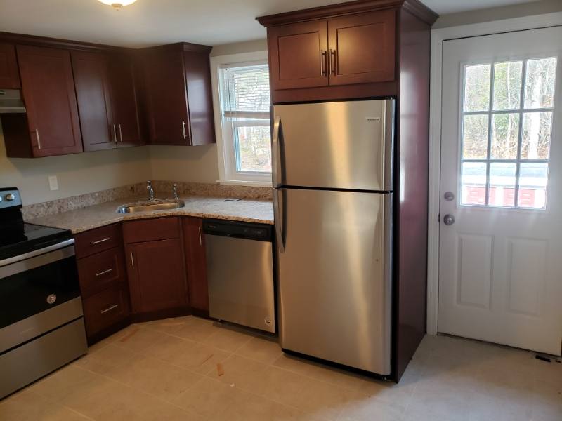 82 E Grove St #B, Middleboro, MA 02346 - Apartment for Rent - Image 3