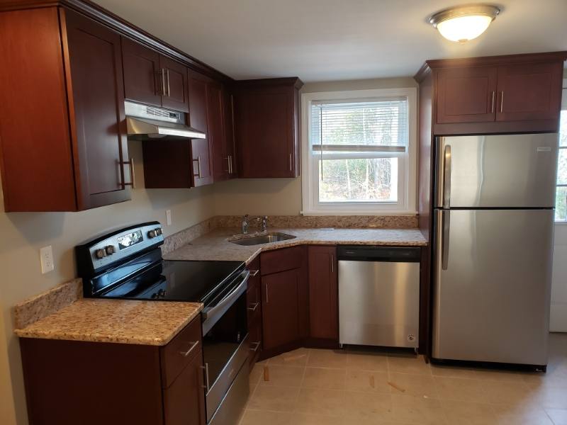 82 E Grove St #B, Middleboro, MA 02346 - Apartment for Rent - Image 2