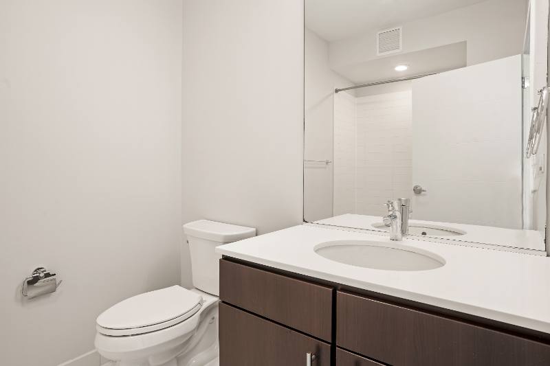760 W Adams, Chicago, IL 60661 - Apartment for Rent - Image 5