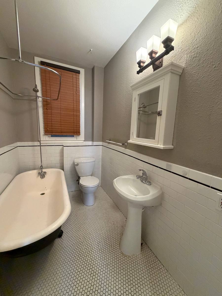 312 E Olive Place #301, Seattle, WA 98122 - Apartment for Rent - Image 4