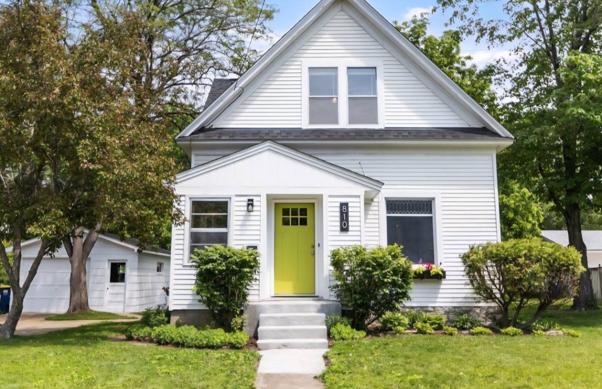 House for rent at 810 7th St NW, Faribault, MN 55021