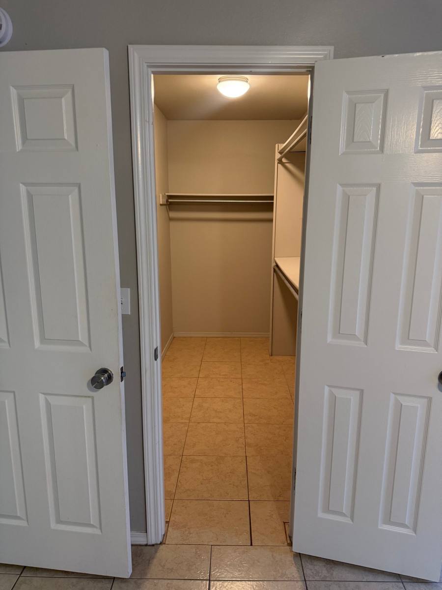 2411 S 91st Place E, Tulsa, OK 74129 - Townhouse for Rent - Image 8