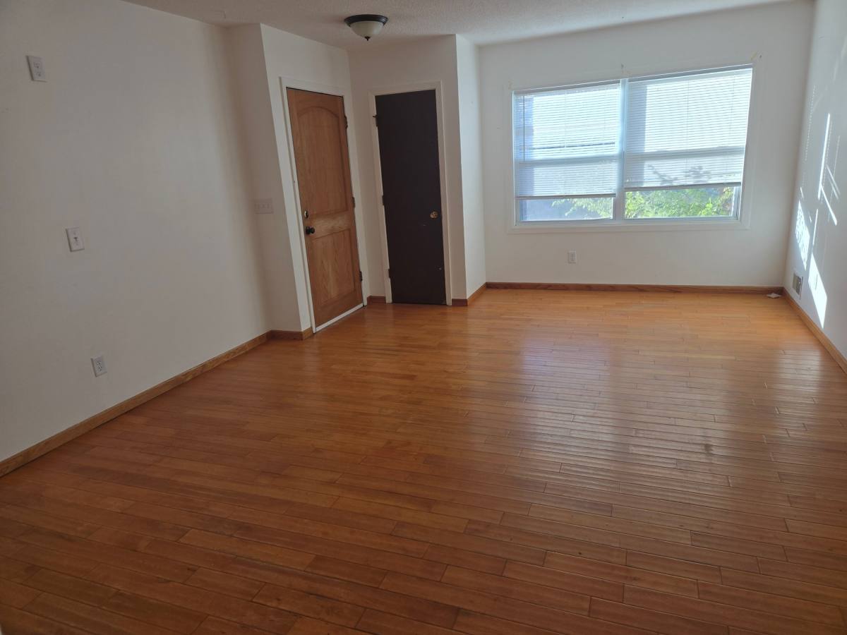 1401-1403 Parkview Lane NE, Minneapolis, MN 55421 - Apartment for Rent - Image 5