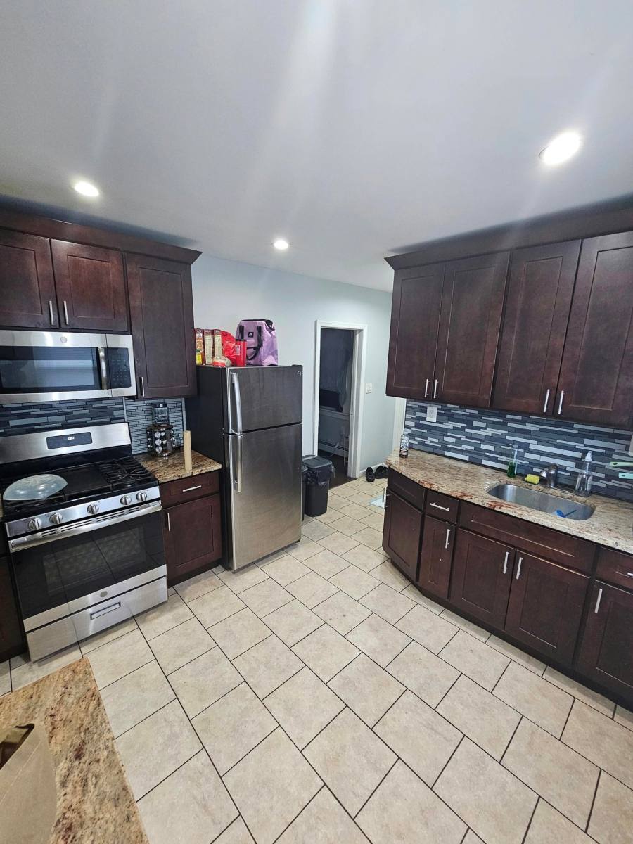 34 W 11th St, 1st Floor, Linden, NJ 07036 - Apartment for Rent