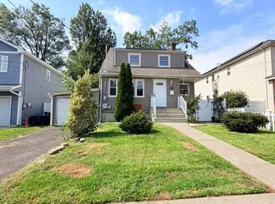 House for rent at 1028 Morris St, Roselle, NJ 07203