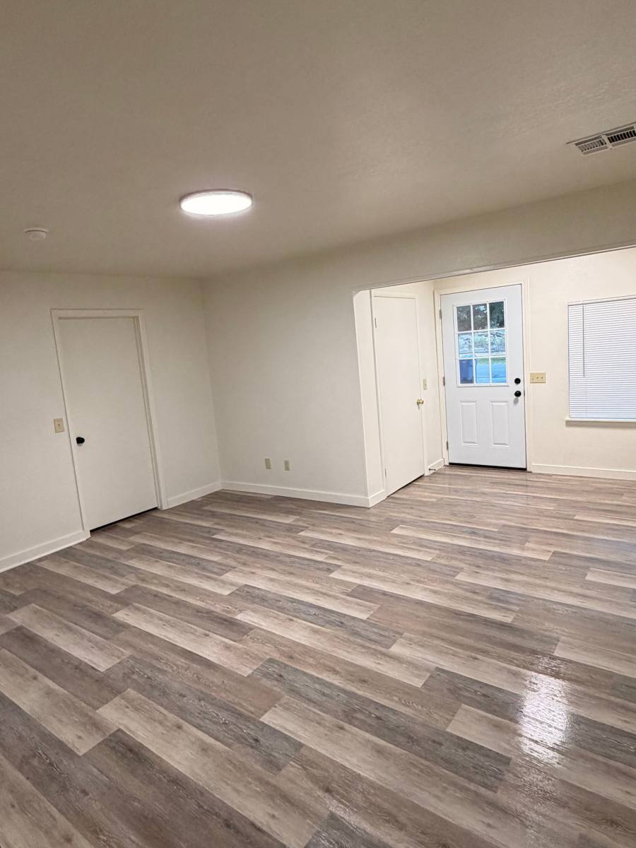 House for rent at 10 W Church Ave, Fairland, OK 74343