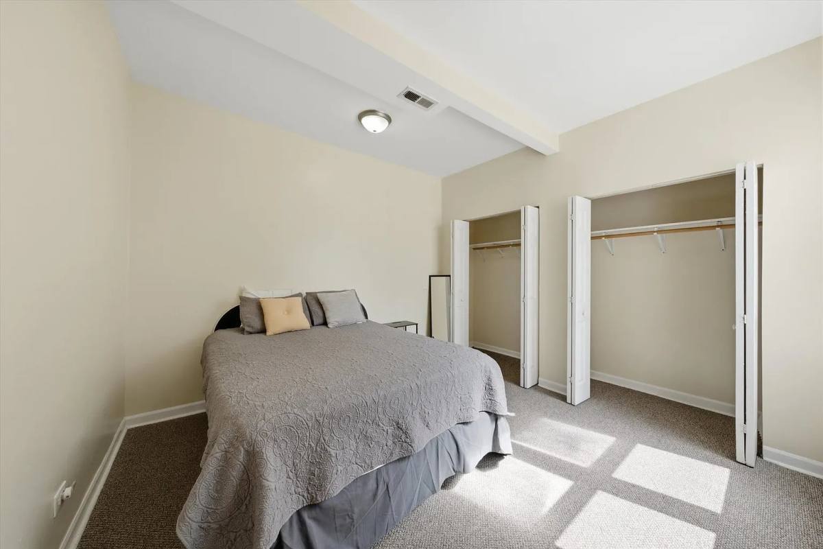 6735 S Eberhart Ave #1, Chicago, IL 60637 - Apartment for Rent - Image 7