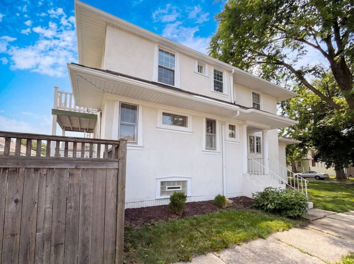 House for rent at 619 N 4th Ave, Maywood, IL 60153