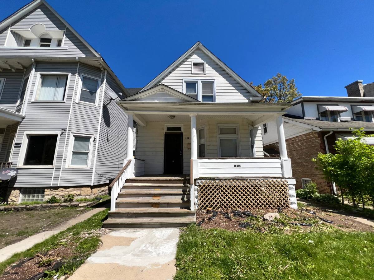 House for rent at 12015 S Stewart Ave, Chicago, IL 60628