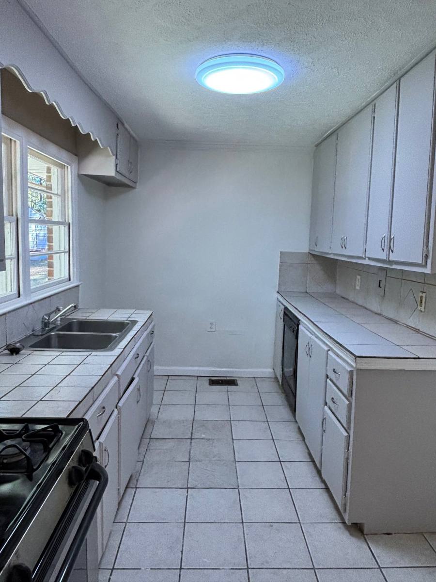 9157 Fair St SW, Covington, GA 30014 - House for Rent - Image 4