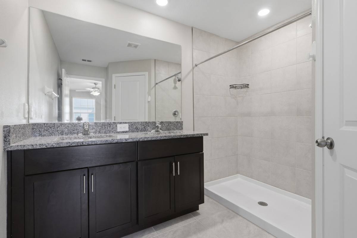 4424 Tuscan Loon Dr, Tampa, FL 33619 - Townhouse for Rent - Image 9