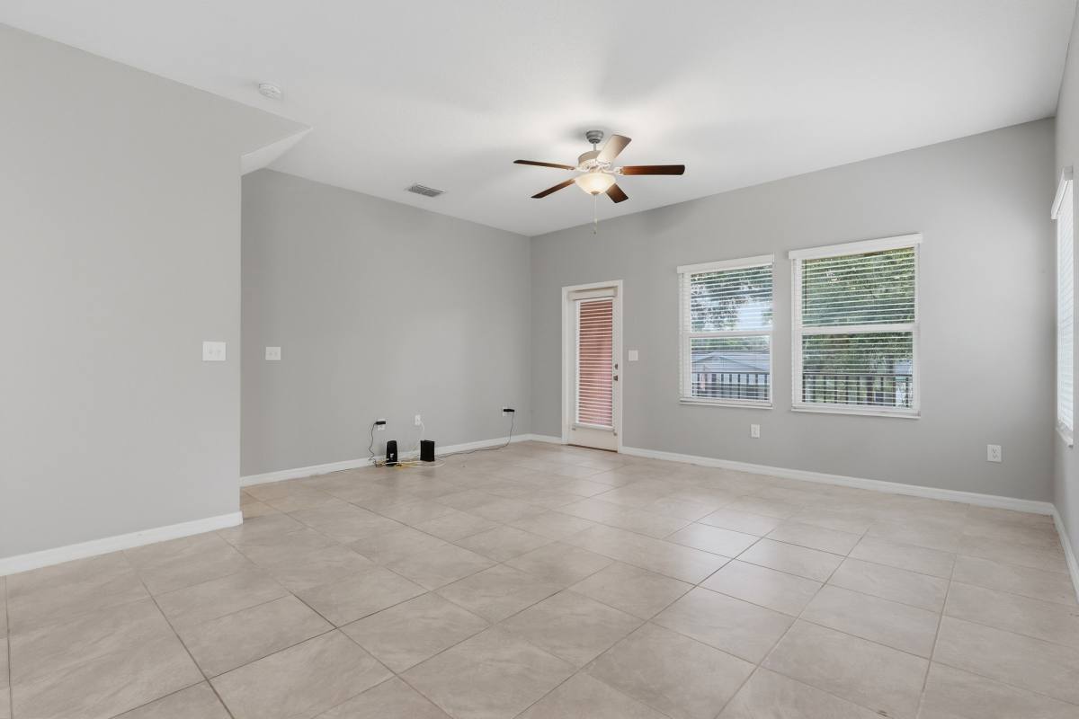 4424 Tuscan Loon Dr, Tampa, FL 33619 - Townhouse for Rent - Image 4