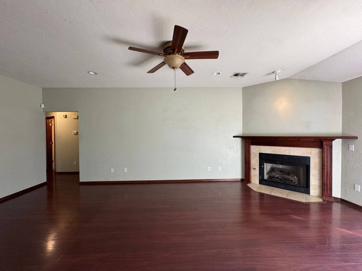 624 NW 20th, Moore, OK 73160 - House for Rent - Image 5