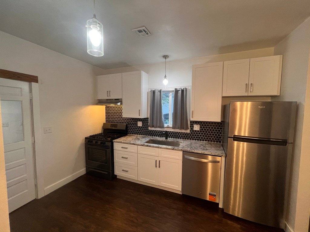 228 E Oklahoma St, Tulsa, OK 74106 - House for Rent - Image 2